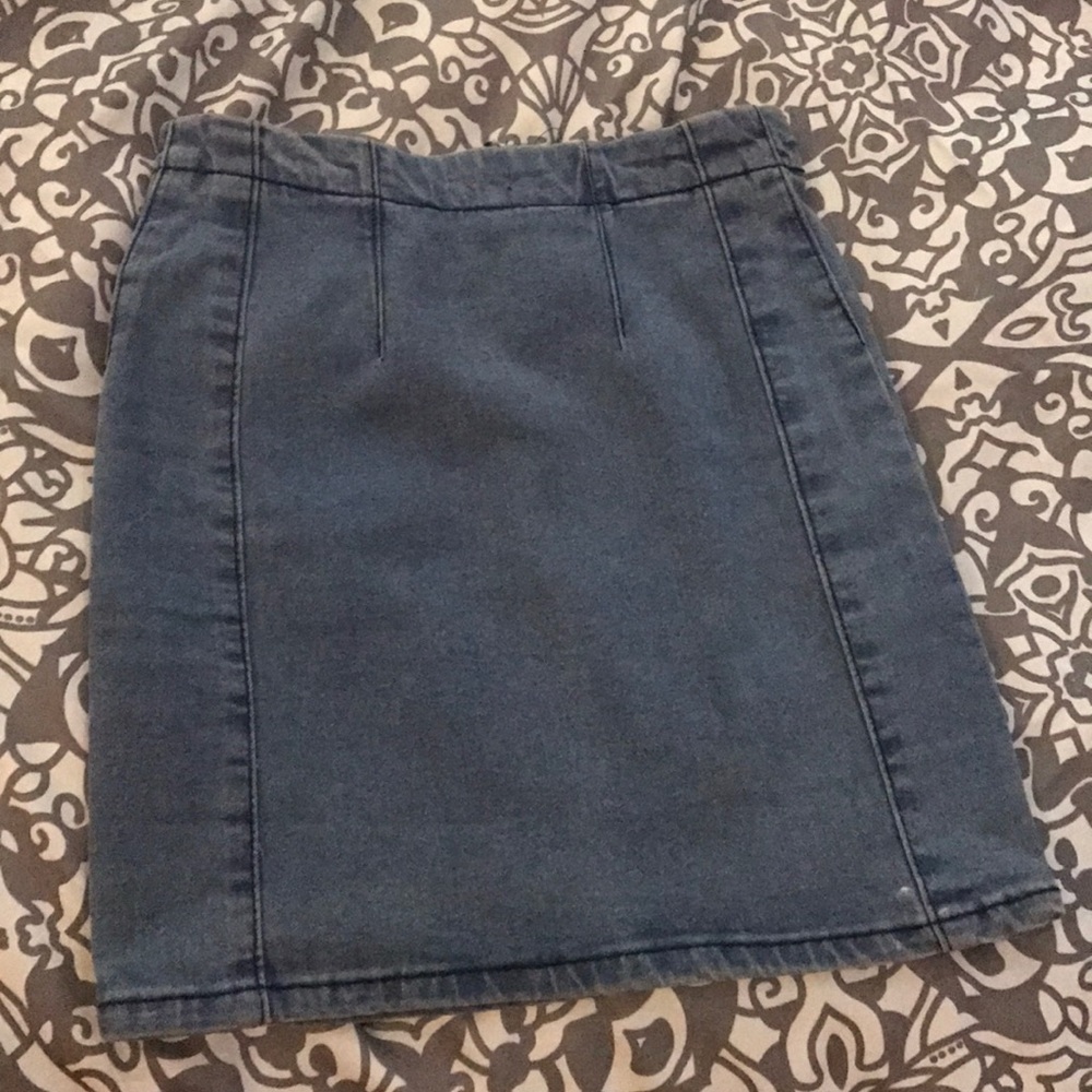 Brandy Melville mini skirt